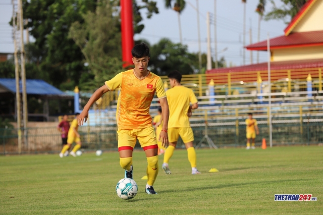 van-truong-u23-1703593066.jpg