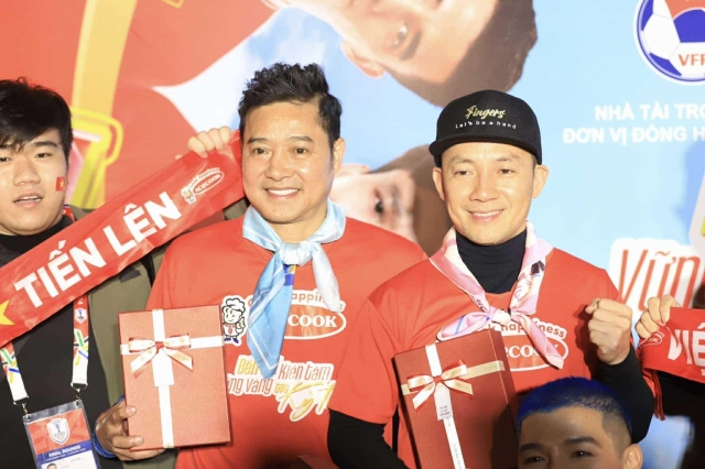 Trực tiếp Việt Nam vs Indonesia: Đội hình mạnh nhất ra sân! 569797Trực tiếp Việt Nam vs Indonesia: Đội hình mạnh nhất ra sân! 569797