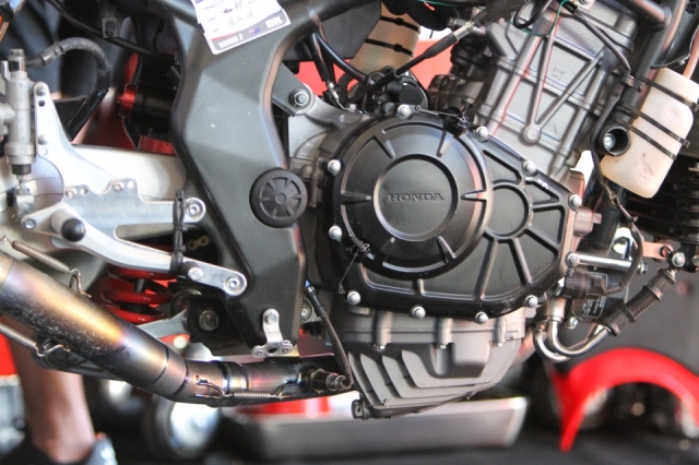 So sánh Honda CBR250RR và Kawasaki ZX-25R 296425