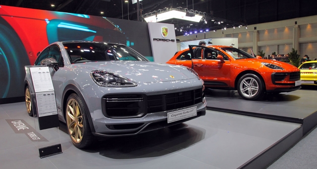 So sánh các phiên bản của Porsche Macan 369809