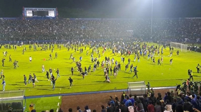 FIFA chính thức lên tiếng, Indonesia chuẩn bị nhận án phạt nặng sau thảm kịch 196375