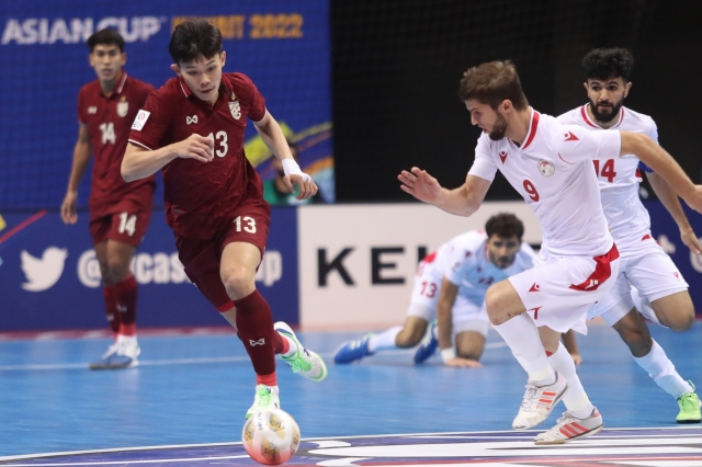Lọt vào bán kết Futsal Châu Á, Thái Lan vẫn bị chê vì đá tệ 197538