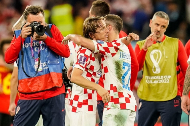 Luka Modric được 'đưa lên chín tầng mây' trước ngày đấu Messi 231084