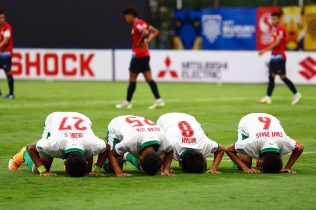 Thua 'tan tác' trước Indonesia, ĐT Lào nói lời chia tay với AFF Cup 2021-94968
