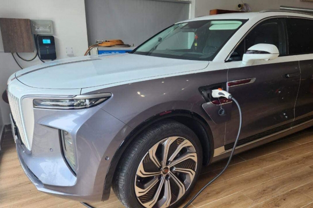 hongqi-e-hs9-1-316