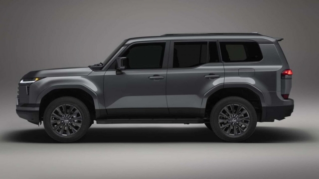 Lexus GX thế hệ mới trình làng, bề ngoài vuông vức như Land Rover Defender 290251