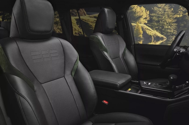 Lexus GX thế hệ mới trình làng, bề ngoài vuông vức như Land Rover Defender 290257