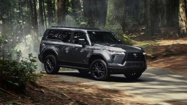 Lexus GX thế hệ mới trình làng, bề ngoài vuông vức như Land Rover Defender 290259