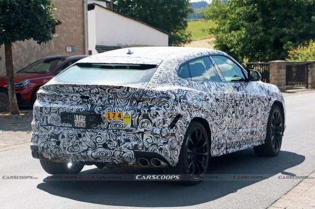 2024-Lamborghini-Urus-726-15_result