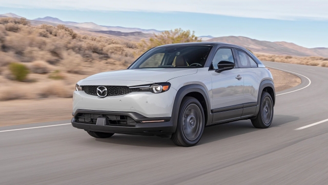 Mazda đã tìm ra cách 'độc nhất vô nhị' để ô tô giảm phát thải: Tất cả là nhờ hồi sinh một di sản để đời? 309567