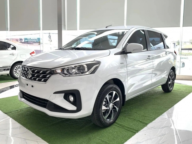 Điểm mặt loạt xe đang giảm giá cả trăm triệu đồng tại Việt Nam trước khi vào tháng ‘cô hồn’ 310965