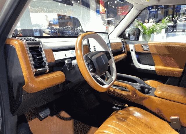 Hãng xe sắp vào Việt Nam ‘khoe’ SUV điện có thể tự sạc bằng năng lượng mặt trời, giá quy đổi chưa tới 500 triệu 318641