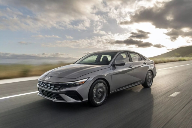 2024-Hyundai-Elantra-US-18-2048x1366_result