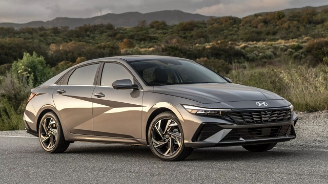 2024-Hyundai-Elantra-US-34-2048x1152_result