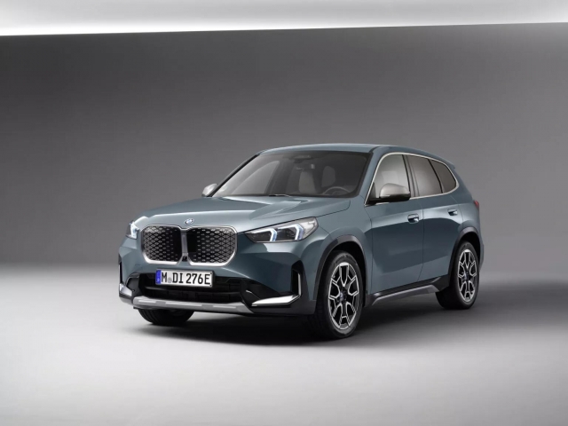 bmw-ix1-edrive20-06
