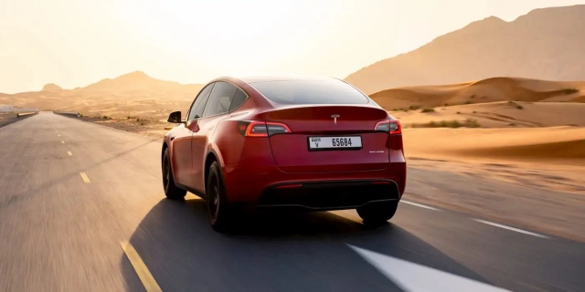 Sếp Tesla: Toyota đang kìm hãm quá trình ‘phủ sóng’ xe điện 349567