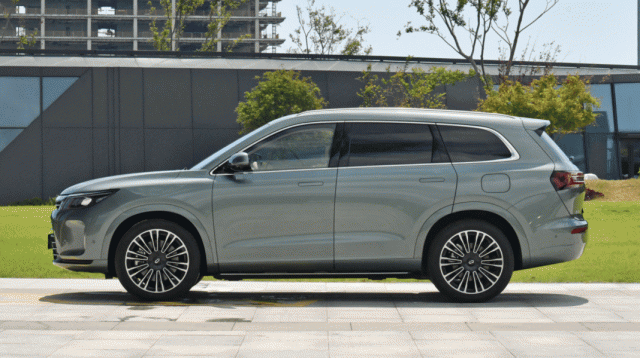 SUV điện Aito M7 của Huawei chứng tỏ độ HOT với lượng đơn hàng khổng lồ 350689