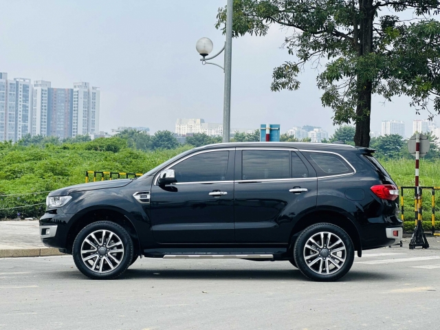 Ngỡ ngàng giá bán của Ford Everest ‘lướt’ sau 2 năm lăn bánh 351149
