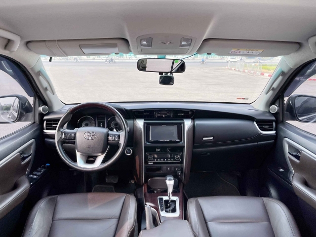 Lăn bánh 6 năm, giá chào bán của Toyota Fortuner cũ chỉ còn ngang Ford Territory ‘đập hộp’ 354567