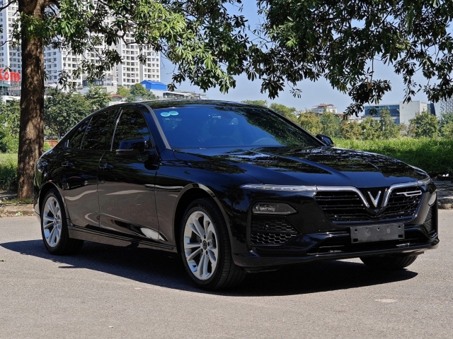 VinFast Lux A2.0 cũ được chào bán với giá ‘không tưởng’ chỉ sau 9.000km lăn bánh 359344