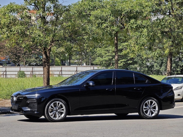 VinFast Lux A2.0 cũ được chào bán với giá ‘không tưởng’ chỉ sau 9.000km lăn bánh 359345