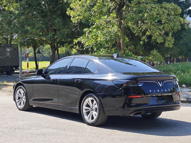 VinFast Lux A2.0 cũ được chào bán với giá ‘không tưởng’ chỉ sau 9.000km lăn bánh 359346
