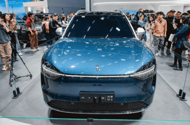 SUV hạng sang Aito M9 của Huawei ra mắt: Ngang cỡ VinFast VF 9, tầm hoạt động trên 600km 359916