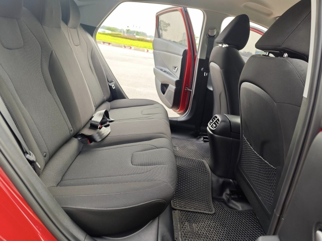 Ngỡ ngàng giá chào bán của Hyundai Elantra ‘siêu lướt’ mới lăn bánh chưa đầy 3.000 km 361067