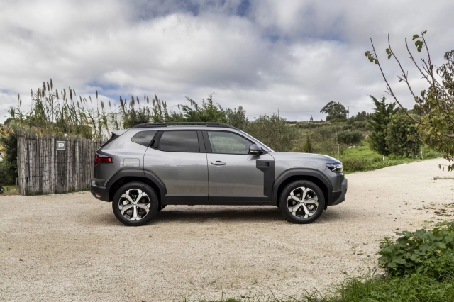 SUV ‘bình dân’ Dacia Duster 2024 ra mắt: Ngang cỡ Hyundai Creta, giá quy đổi dự kiến chỉ từ 500 triệu đồng 364871
