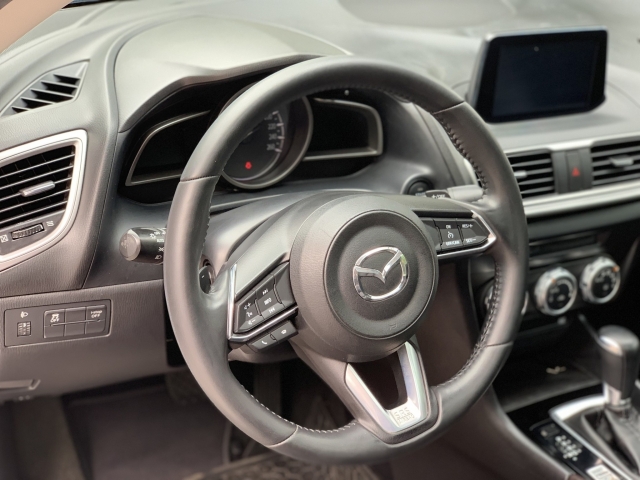 Lăn bánh 5 năm, Mazda3 cũ xuống giá chỉ còn ngang Toyota Vios 365827