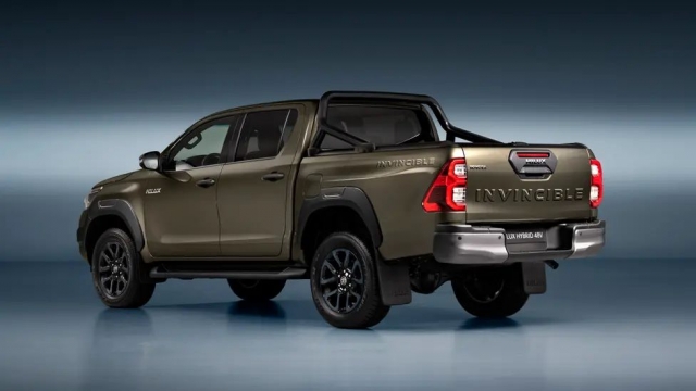 2023_HILUX_HYBRID_48V_MAIN_02_result