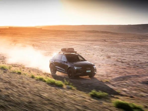 Audi-Q8-e-tron-Dakar-3_result