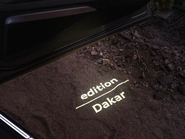 SUV điện Audi Q8 e-tron ra mắt phiên bản chuyên off-road cực ngầu, chung trang bị với Porsche 911 Dakar 384452