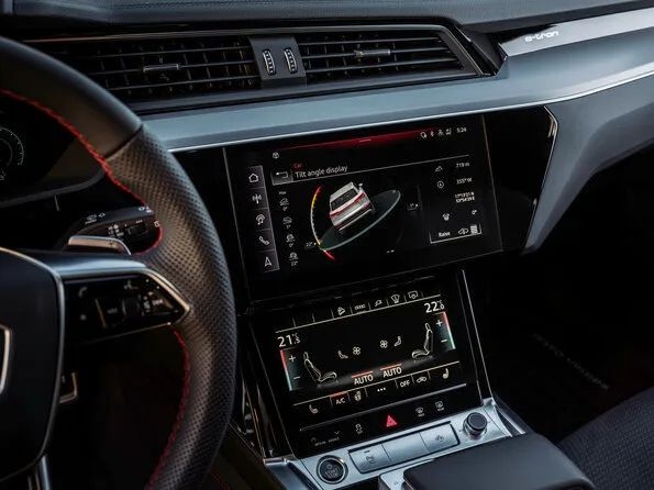 SUV điện Audi Q8 e-tron ra mắt phiên bản chuyên off-road cực ngầu, chung trang bị với Porsche 911 Dakar 384453