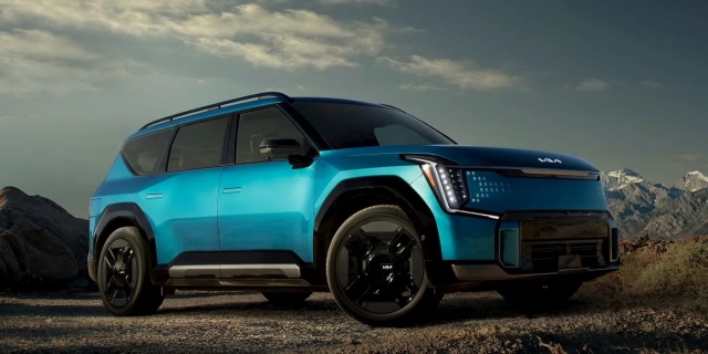 Vừa ra mắt, SUV điện Kia EV9 đã ‘vượt mặt’ đối thủ đến từ Toyota về doanh số 384098