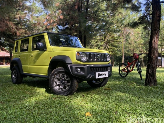 Điều gì sẽ giúp ‘bé hạt tiêu’ Suzuki Jimny trở thành mẫu xe của mọi nhà? 410352