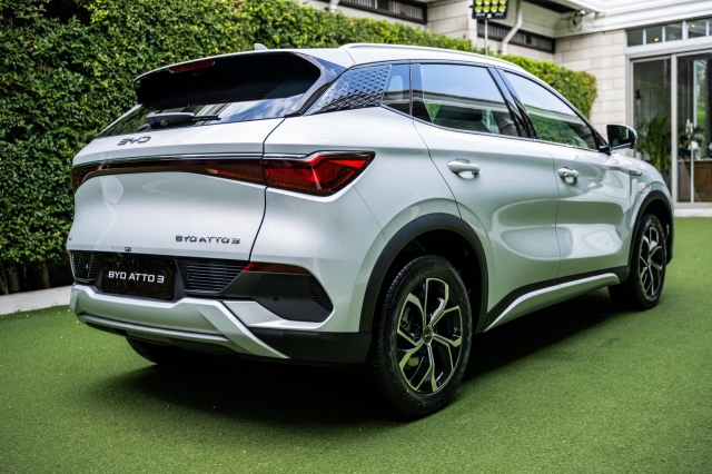Xe điện sắp về Việt Nam BYD Atto 3 có phiên bản mới, giá quy đổi từ 614 triệu đồng 410251