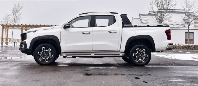 Bán tải điện ngang cỡ Ford Ranger ra mắt, giá quy đổi chưa tới 500 triệu đồng 414652