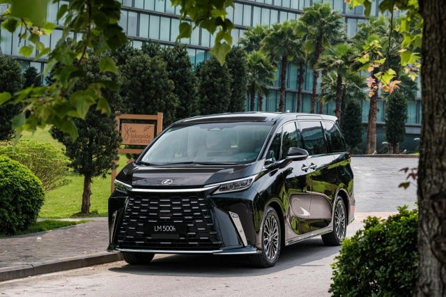 Lexus LM 500h chốt giá từ hơn 7 tỷ đồng tại Việt Nam, tiện nghi xứng danh ‘chuyên cơ mặt đất’ 429723