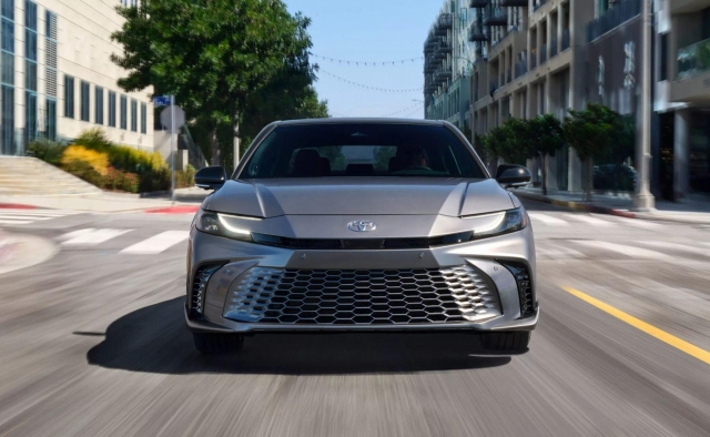 2025-Toyota-Camry-launch-00017-2048x1262_result
