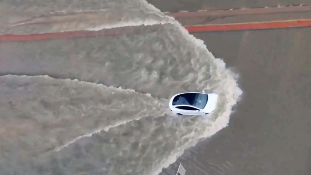 tesla-flood-dubai_result
