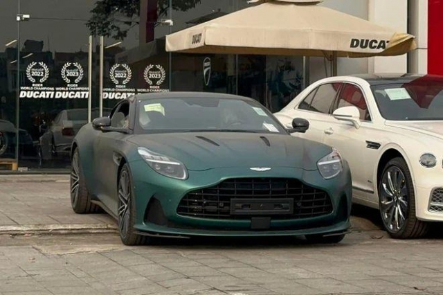 Aston_Martin_DB12_result