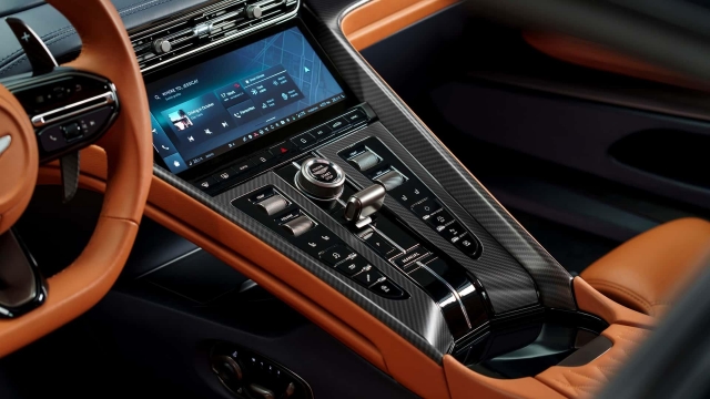 aston-martin-db12-26-709-16850-7056-6157-1685001206