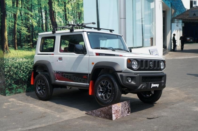 Sốc: Khách hàng Indonesia muốn mua Suzuki Jimny phải chờ tới 1,5 năm mới có xe 450234