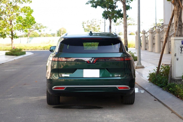 VinFast VF 9 mới chạy hơn 6.000 km đã rao bán với giá ngỡ ngàng 451542
