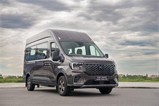 Ford Transit thế hệ mới chốt giá từ 905 triệu đồng tại thị trường Việt Nam 493085