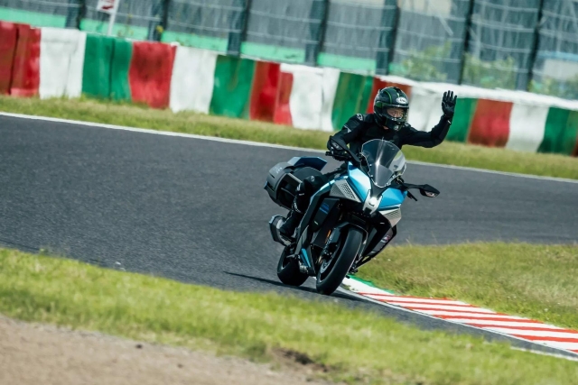 Kawasaki-Hydrogen-Powered-Motorcycle-724-1_result