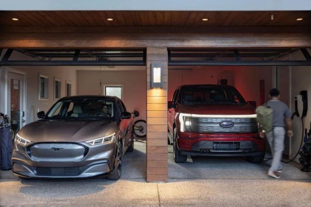 ford-f-150-lightning-mustang-mach-e-2_result