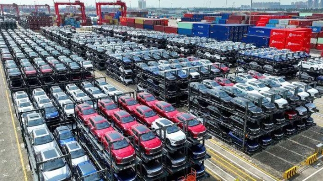 Quá nhiều xe tồn kho, các nhà sản xuất ô tô đối diện khủng hoảng thừa 509452