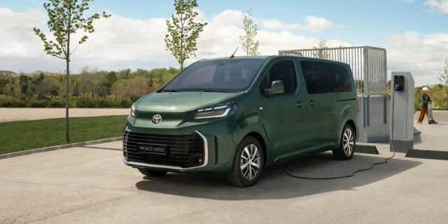 Toyota trình làng hai mẫu MPV điện mới: Chở tối đa 9 người, tầm hoạt động hơn 300 km 511178